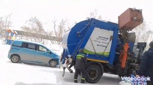 Мусоровоз KAMAZ САХ ДЕЛАЕМ ГОРОД ЧИЩЕ с боковой загрузко
