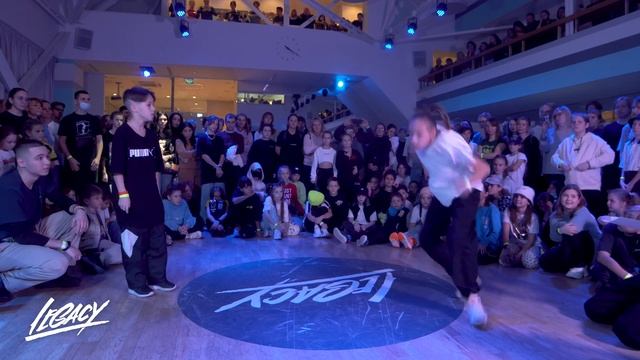 Hip-Hop (от 7 до 12 лет) Фиронов Арсений Vs Алёна Си// Legacy Battle