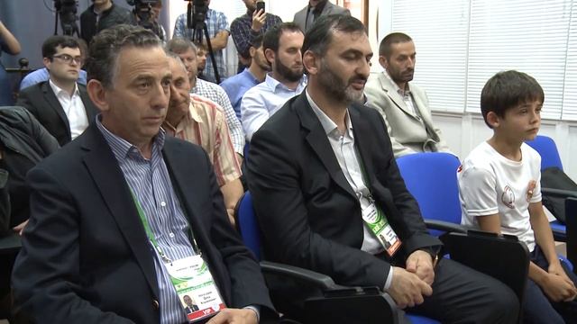 Евкуров: "Никто, кроме нас, нашу республику больше любить не будет..." смотреть онлайн