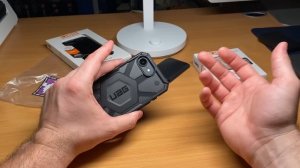 Честный отзыв про новый iPhone 16e - кому он нужен?!