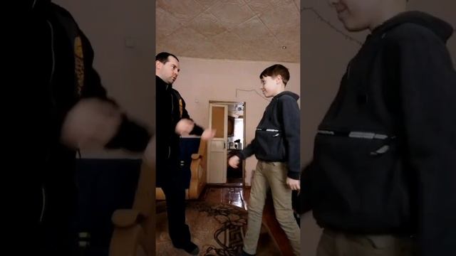 ЛУЧШИЙ ДЯДЯ (ПРИКОЛ) - УЧУ САМООБОРОНЕ смотреть онлайн