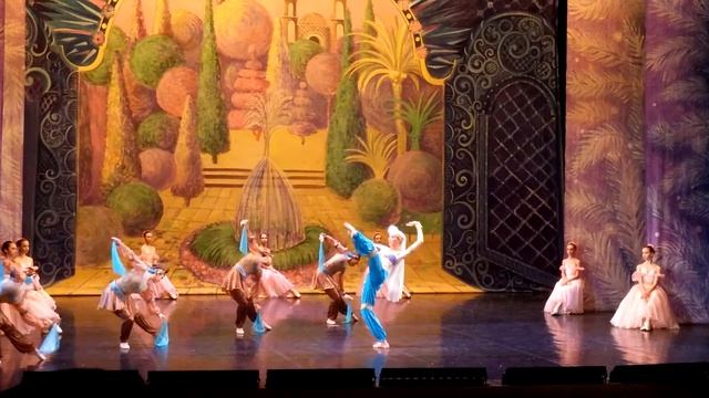 Надя - щелкунчик