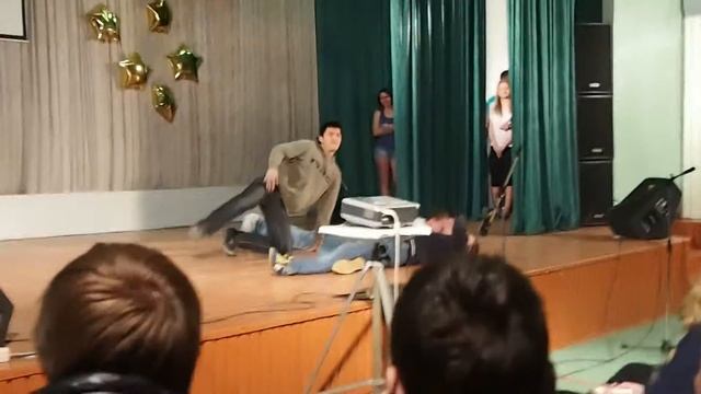Выступление первокурсников СибГАУ