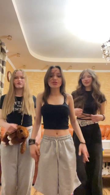 Вайсу дэйсу #mashadark #dance #trend #тренды #музыка #fakebody #топ #тренд смотреть онлайн