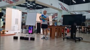 Биомеханика работы с гантелями в воде. АКВА ФИТНЕС