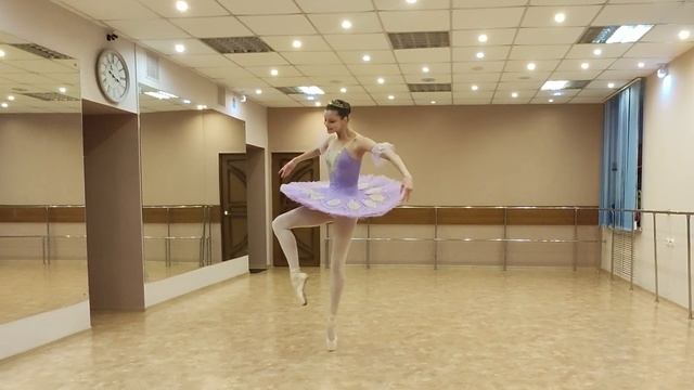 Танц-премьер - Анастасия Ястребова - Вариация Аспиччии из балета "Дочь фараона" смотреть онлайн