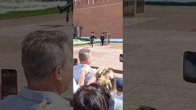 Александровский сад смена почётного караула.. смотреть онлайн