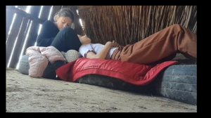 Кошачий царапины игра/не смеите играть вы это ) красна?