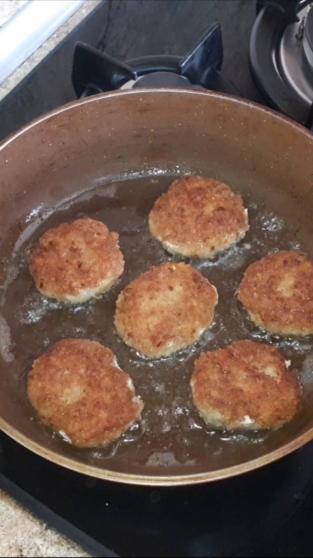 Сочные котлеты с хрустящей корочкой в панировочных сухарях. Рецепт котлет. смотреть онлайн