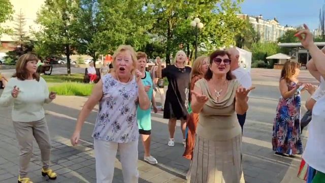 Букет из белых роз....... 16.06.24.