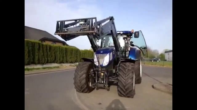 SOLD ! VERKAUFT ! Трактор New Holland T 7070 AC + FL Q75 год 200, м.часы 2368, VERKA