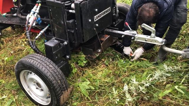 Самоходный буксируемый экскаватор Landformer 150 ПЛЮС смотреть онлайн