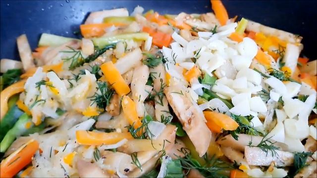 ВКУСНЯТИНА БАКЛАЖАНЫ С КАРТОШКОЙ И ОВОЩАМИ смотреть онлайн