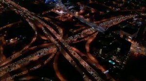 Ночной Лос-Анджелес. Красивый вид с высоты.