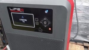 Как правильно заряжать и доливать воду в аккумулятор ?