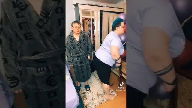 Если ты хочешь со мной расстаться витя ты потерял такую принцессу как я, Татааань.