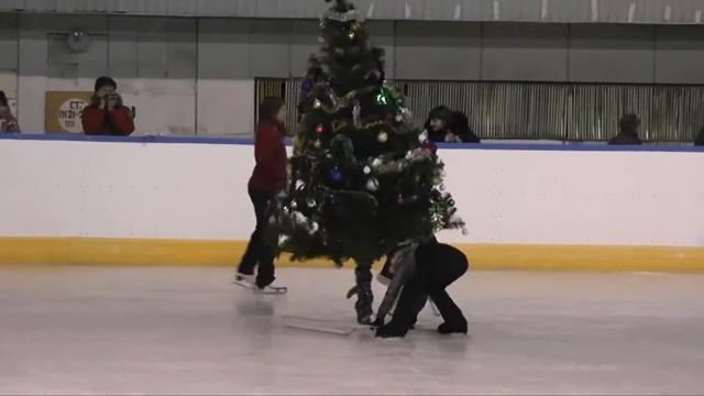 МЕТЕОР-ICE - Новогодний маскарад на льду '2013