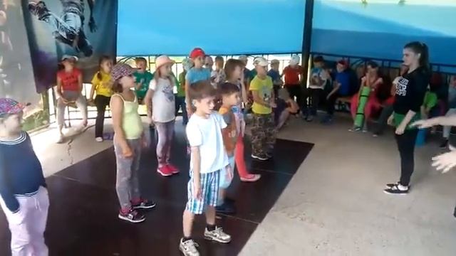 Движение хип хопа Барт Симпсон лагерь Тимсофт