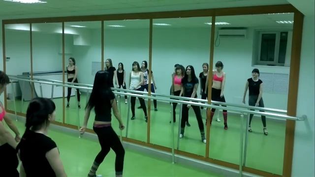 go-go dance треня смотреть онлайн