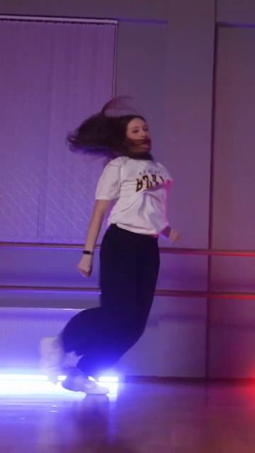 🖤 Hip Hop 🖤 Colem OG #dance #hiphop #girl #shorts #танцы #хипхоп #девушка смотреть онлайн
