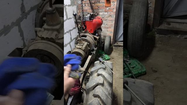 Роблю кріплення двигуна Д-21 Саморобний трактор Т-25 Дви