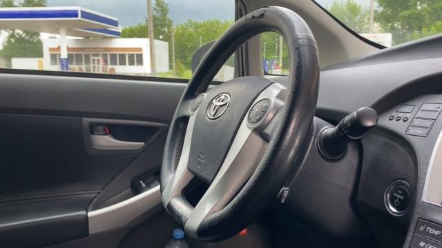 Toyota Prius XW30. Перетяжка руля смотреть онлайн