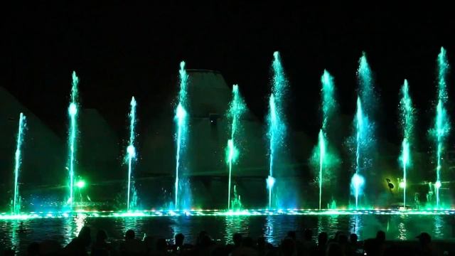 Шоу Танцующих Фонтанов На Кипре (18.09.2012) (часть 13) M. Fatih Coban - Kalinka