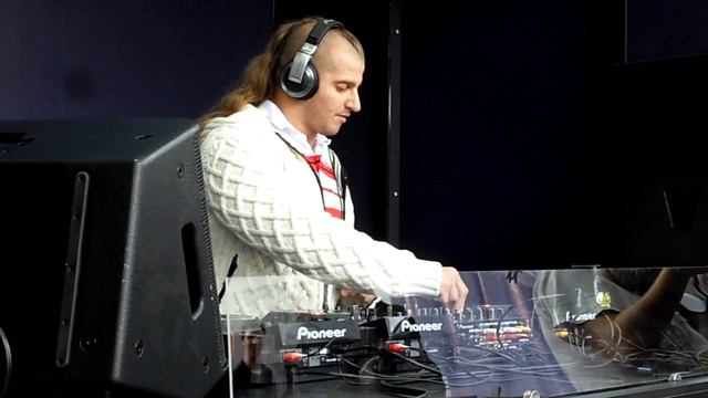 17.09.11 - Выставка "Музыка Москва" - ВИКТОР СТРОГОНОВ смотреть онлайн