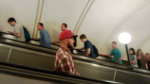 прикол в метро смотреть онлайн