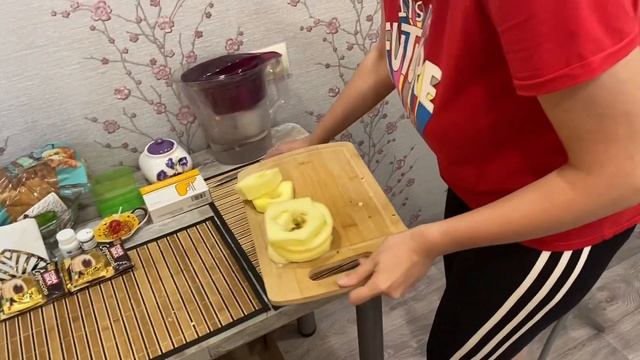Готовлю кабачок (кулинарный мини влог) #кабачок #готов? смотреть онлайн