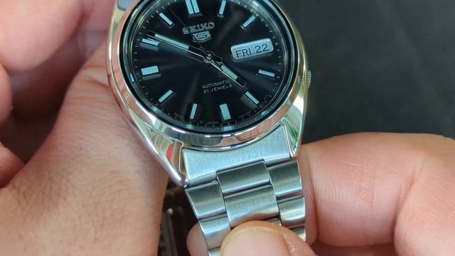Всё ещё стоит покупать Seiko 5 SNXS79 в 2025 году? смотреть онлайн