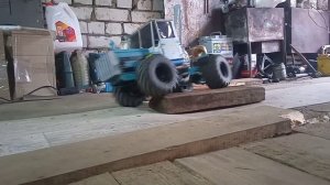как на т-150к RC модель масштаб 110  установили новый звуко