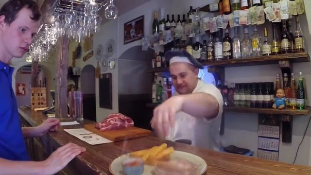 Быстрый стейк в Таверне у Рената.