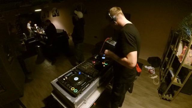 VGrib - Поставь Продиджи! Set The Prodigy Next In The Playlist, Dude! (cdj1000mk3/djm600)