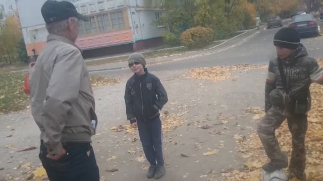 прикольный бомж смотреть онлайн