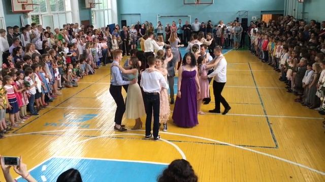 Випускний вальс 2018 Київська Вальдорфська школа «Софі? смотреть онлайн