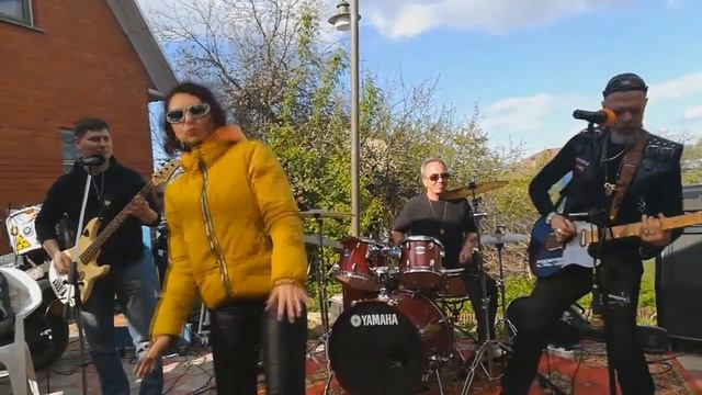 Танец в темноте, BluesRockBand 0:40