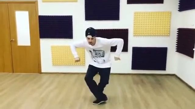 Учим движение Brooklyn Bounce