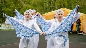 Коллектив ГБУ Социального дома "Чертаново" г. Москвы. Танец "На борту девица".