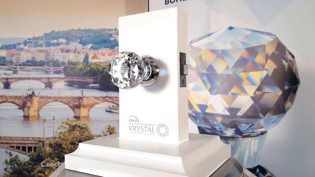 Дверная ручка Onyx Krystal Premium B6020 CL CP с оберегом смотреть онлайн