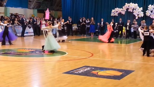 Кубок Глорії 2016. Юніори 1D. Стандарт фінал. Максим та Ма?