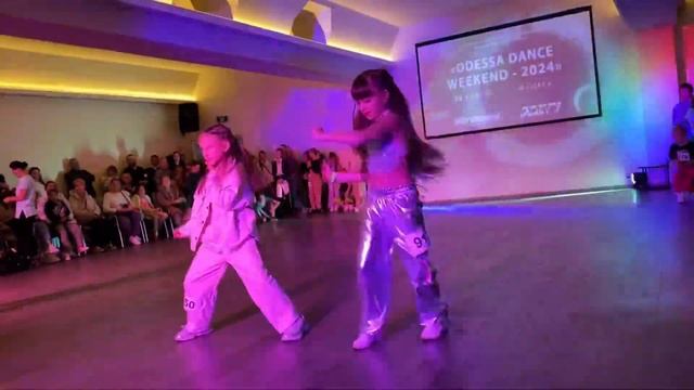 Анюта на соревнованиях по танцам. Одесса. АСЕТУ  октяб?