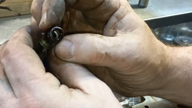 ☝️ МАСЛОЖОР ГБЦ ОДНА ИЗ ПРОБЛЕМ ... НАПРАВЛЯЮЩАЯ ВТУЛК смотреть онлайн