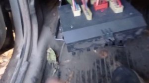 Замкнуло прикуриватель. Не работает панель приборов и