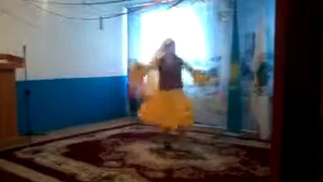 Уйгурский танец. автор - Тойшыбай Гульнур. смотреть онлайн