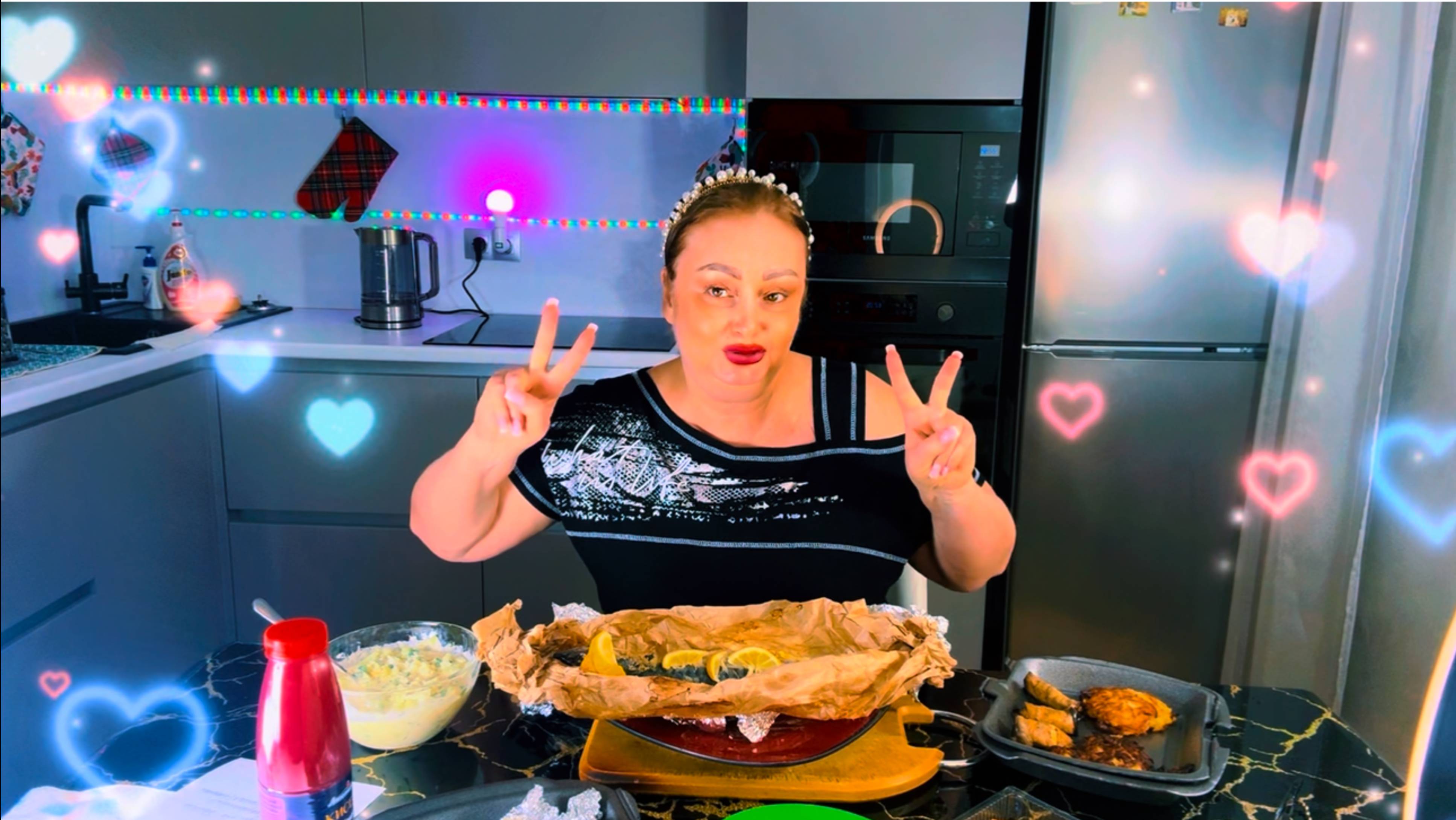 Нажористый ужин😊Пиратские VIP персоны в бассейне, как два поплавка🤥Нинке резекция, Фофке мясо🤢 смотреть онлайн