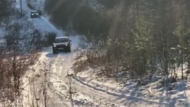 Лада Веста Кросс Амт2.0,Хрей Экск. Амт1.0., ХондаCRVАМТ,в Уральском Лесу в поиске приключений на Ж смотреть онлайн