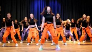 Идея Флешмоба для детей | Девочки танцуют под We will we will