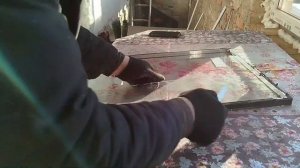 Как самому поменять стекло на пластиковых окон ...