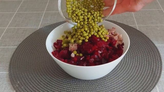 ВКУСНЕЙШИЙ САЛАТ ИЗ МОЛОДОЙ СВЁКЛЫ/ОЧЕНЬ ВКУСНО смотреть онлайн